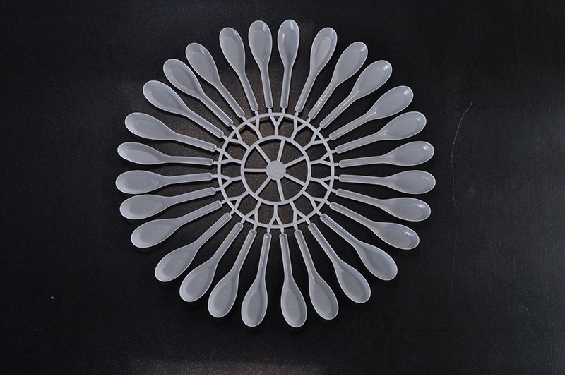 Plastic spoon